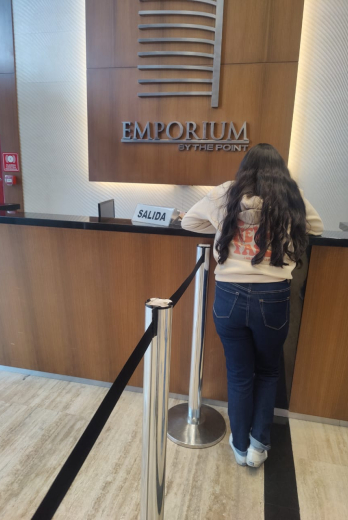 Recepción de edificio Emporium